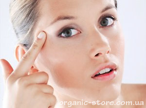 Які натуральні олії підходять для шкіри навколо очей?