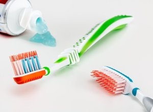 Як вибрати натуральну зубну пасту